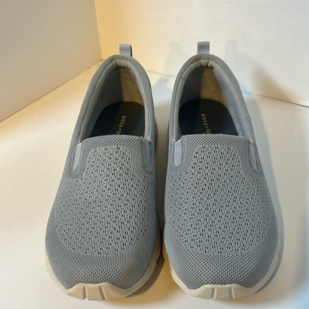 Gently worn Easy Spirit mesh slip on shoes.